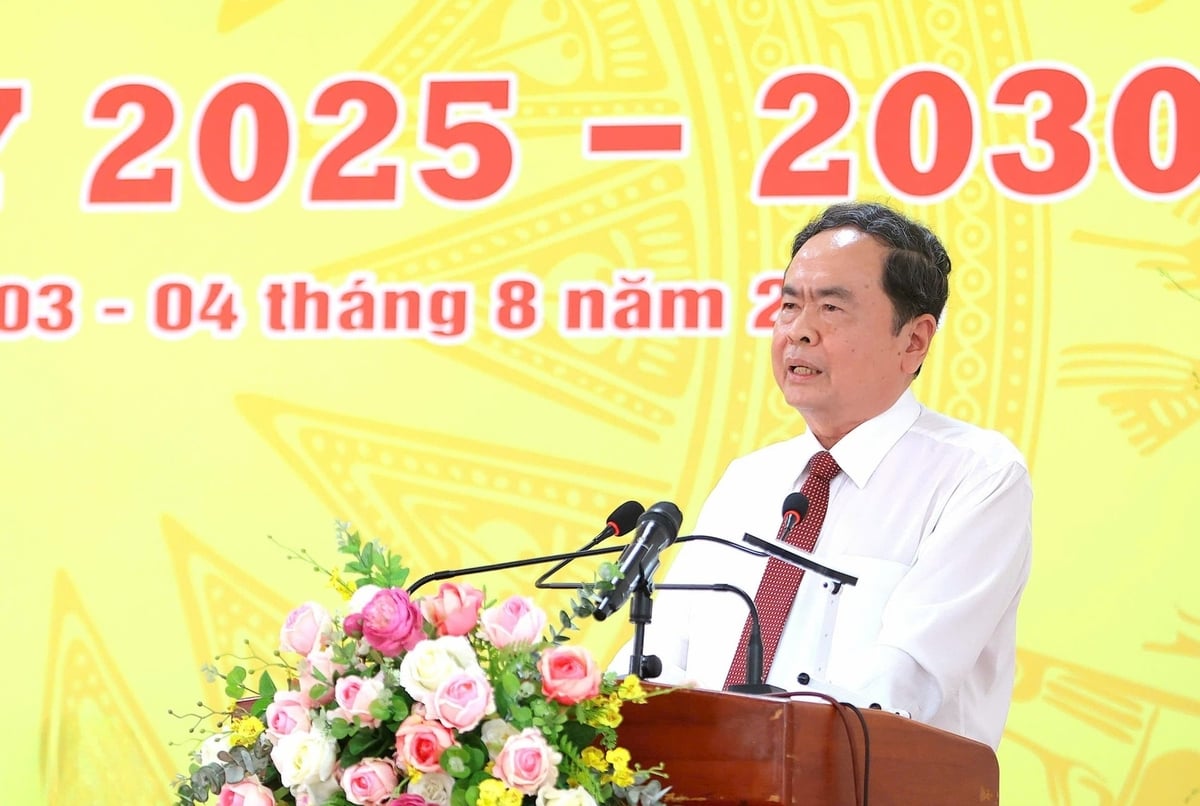 Chủ tịch Quốc hội Trần Thanh Mẫn ghi nhận những nỗ lực, quyết tâm thời gian qua của xã Thạnh Xuân. Ảnh: Minh Trung. Chủ tịch Quốc hội Trần Thanh Mẫn ghi nhận những nỗ lực, quyết tâm thời gian qua của xã Thạnh Xuân. Ảnh: Minh Trung.