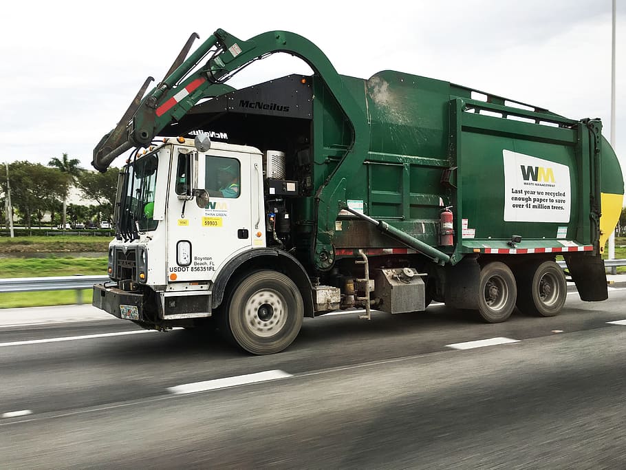Tập đoàn Waste Management tích hợp các giải pháp môi trường cho các khu thương mại, khu dân cư và cung cấp nhiều dịch vụ môi trường khác. Ảnh: WM. Tập đoàn Waste Management tích hợp các giải pháp môi trường cho các khu thương mại, khu dân cư và cung cấp nhiều dịch vụ môi trường khác. Ảnh: WM.