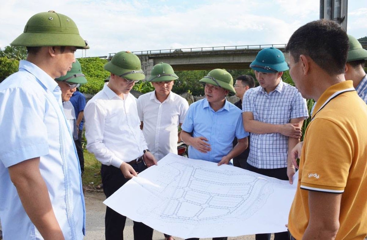 Trong 7 tháng đầu năm 2025, giải ngân vốn đầu tư công của Lào Cai tăng, nhiều công trình lớn được thi công tạo đột phá phát triển hạ tầng. Ảnh: Thanh Huyền. Trong 7 tháng đầu năm 2025, giải ngân vốn đầu tư công của Lào Cai tăng, nhiều công trình lớn được thi công tạo đột phá phát triển hạ tầng. Ảnh: Thanh Huyền.