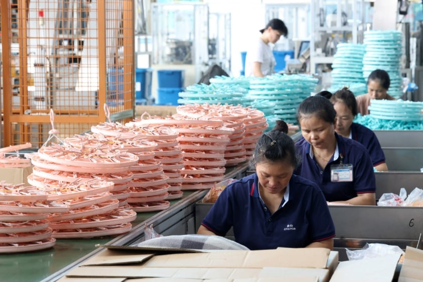 Trung Quốc và Mỹ là hai nhà sản xuất nhựa lớn trên thế giới. Ảnh: CFOTO. Trung Quốc và Mỹ là hai nhà sản xuất nhựa lớn trên thế giới. Ảnh: CFOTO.