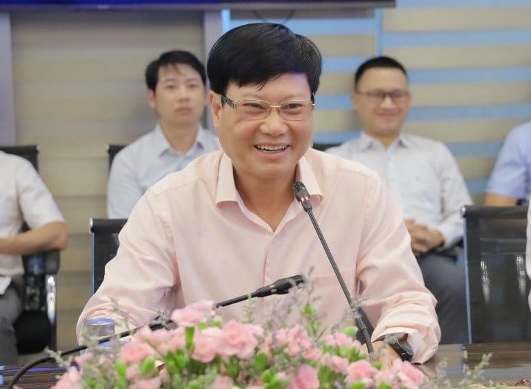 Tổng Giám đốc Lưu Văn Tuyển mong muốn sự hợp tác của đôi bên sẽ mang đến cho khách hàng mua xăng dầu nhiều trải nghiệm dịch vụ tốt nhất. Ảnh: Petrolimex. Tổng Giám đốc Lưu Văn Tuyển mong muốn sự hợp tác của đôi bên sẽ mang đến cho khách hàng mua xăng dầu nhiều trải nghiệm dịch vụ tốt nhất. Ảnh: Petrolimex.