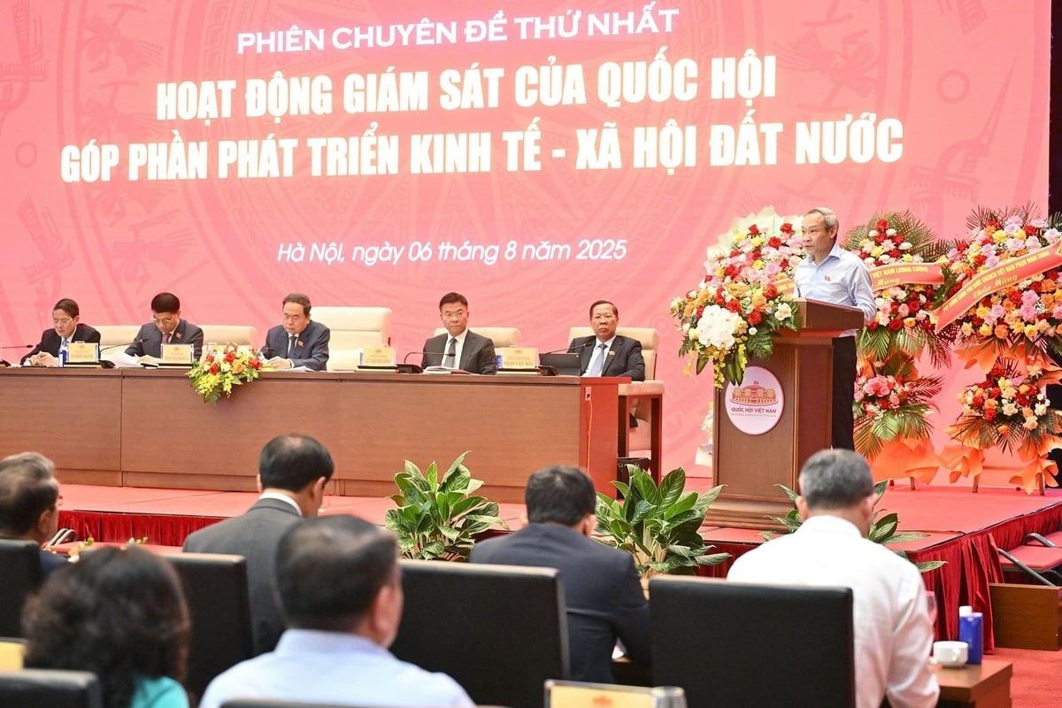 Ông Phan Đức Hiếu, Ủy viên chuyên trách của Ủy ban Kinh tế và Tài chính, Quốc hội khóa XV. Ảnh: Phạm Thắng. Ông Phan Đức Hiếu, Ủy viên chuyên trách của Ủy ban Kinh tế và Tài chính, Quốc hội khóa XV. Ảnh: Phạm Thắng.