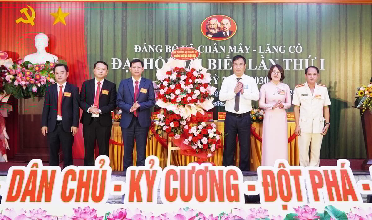 Xã Chân Mây - Lăng Cô (TP Huế) tổ chức Đại hội đại biểu Đảng bộ xã lần thứ I, nhiệm kỳ 2025 - 2030. Ảnh: Văn Dinh. Xã Chân Mây - Lăng Cô (TP Huế) tổ chức Đại hội đại biểu Đảng bộ xã lần thứ I, nhiệm kỳ 2025 - 2030. Ảnh: Văn Dinh.