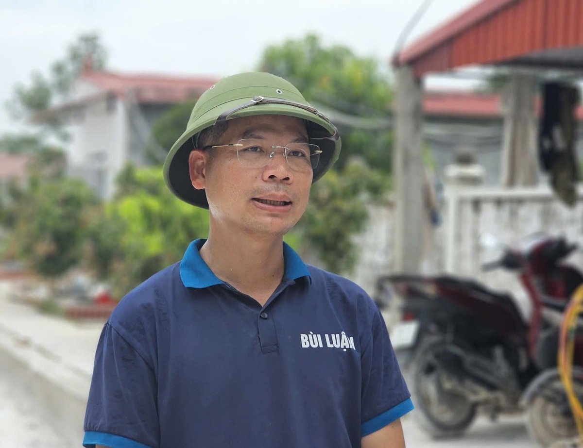 Anh Bùi Đức Biên, chủ trang trại chăn nuôi Bùi Luận. Ảnh: Bảo Khang. Anh Bùi Đức Biên, chủ trang trại chăn nuôi Bùi Luận. Ảnh: Bảo Khang.