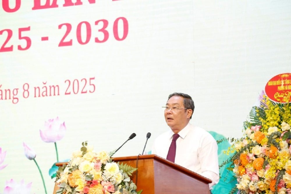 Ủy viên Ban Thường vụ Thành ủy, Phó Chủ tịch Thường trực UBND Thành phố Lê Hồng Sơn phát biểu tại Đại hội. Ảnh: Thu Hằng.