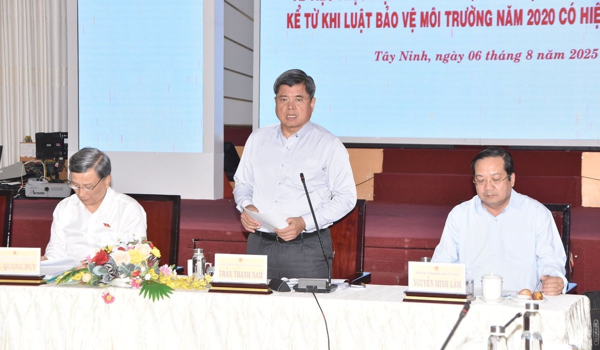 Thứ trưởng Bộ Nông nghiệp và Môi trường Trần Thanh Nam trao đổi tại buổi giám sát. Ảnh: Thanh Bạch. Thứ trưởng Bộ Nông nghiệp và Môi trường Trần Thanh Nam trao đổi tại buổi giám sát. Ảnh: Thanh Bạch.