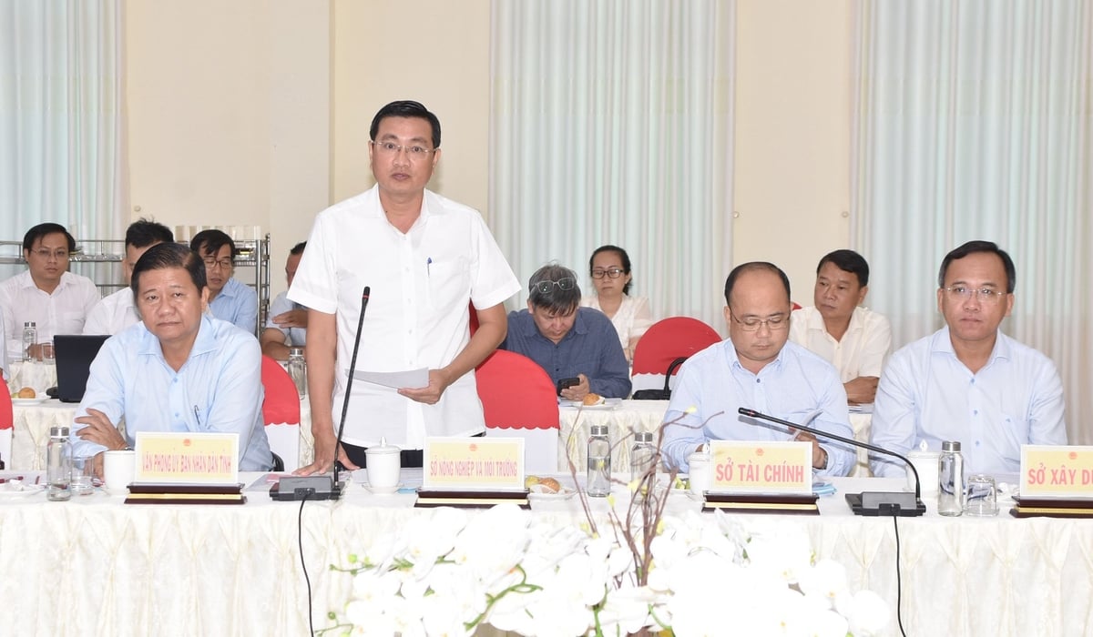 Đại diện UBND tỉnh Tây Ninh báo cáo với đoàn giám sát của Quốc hội. Ảnh: Thanh Bạch. Đại diện UBND tỉnh Tây Ninh báo cáo với đoàn giám sát của Quốc hội. Ảnh: Thanh Bạch.