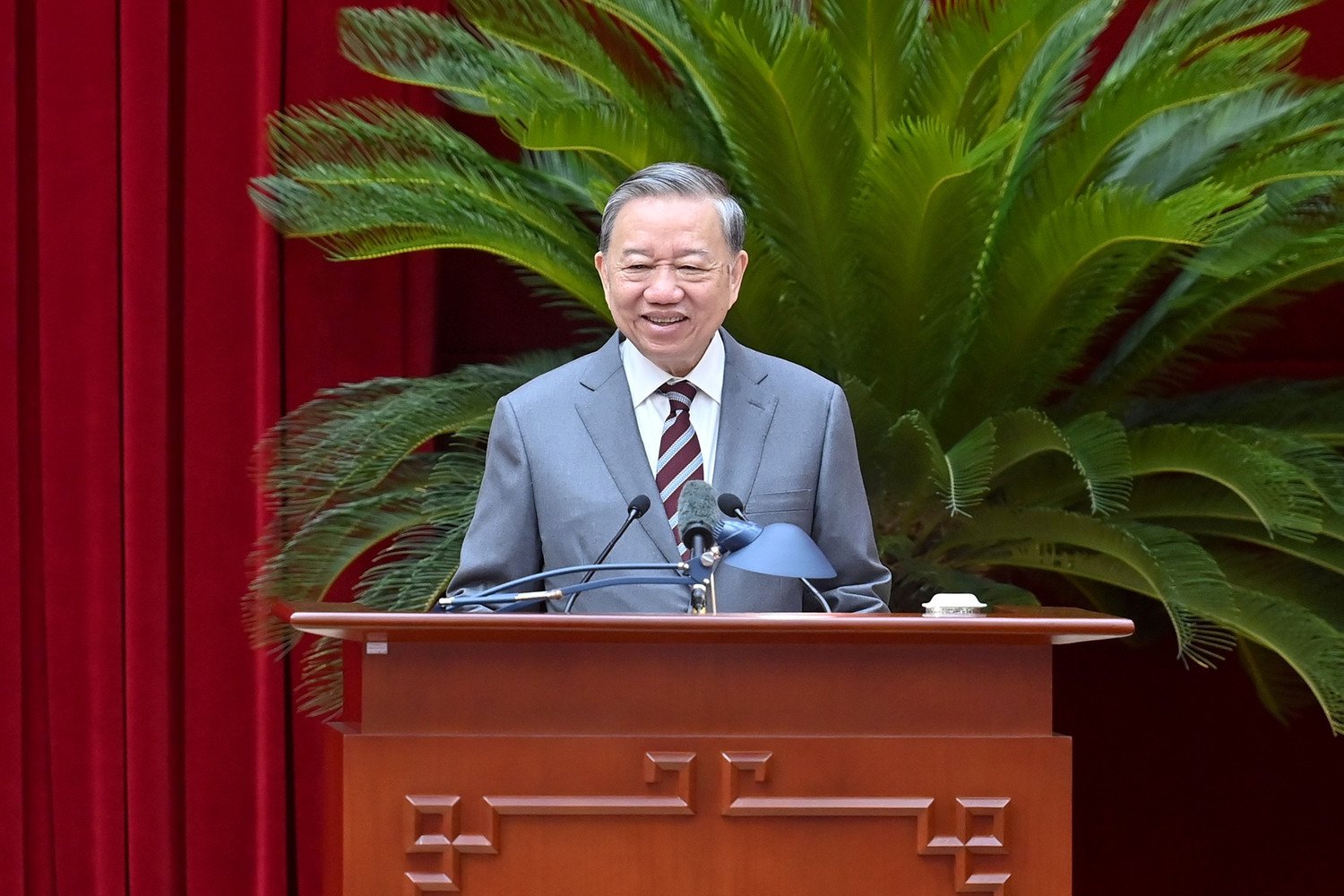 Tổng Bí thư Tô Lâm tin tưởng đội ngũ trí thức, nhà khoa học, văn nghệ sĩ tiếp tục là lực lượng tiên phong mở đường cho dân tộc tiến lên mạnh mẽ. Ảnh: Đăng Khoa.