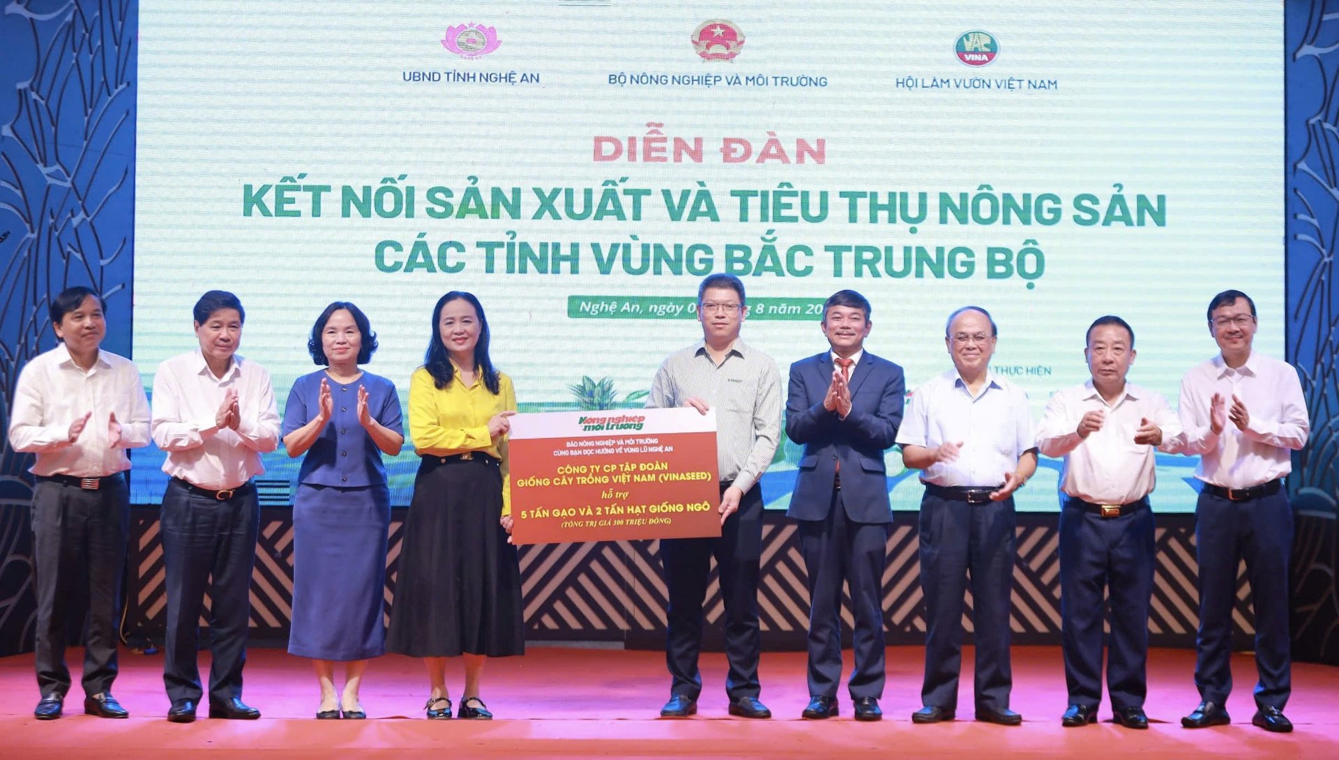 ket-noi-chuoi-gia-tri-nong-san-vung-bac-trung-bo-091744_484