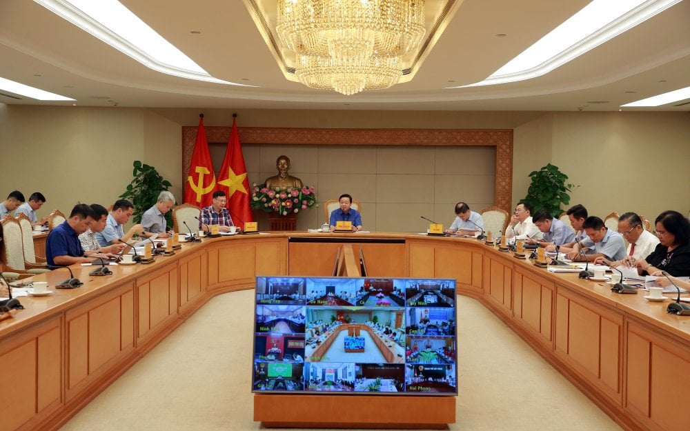 Phó Thủ tướng Trần Hồng Hà: Chính sách tài chính đất đai phải ngày càng minh bạch, rõ ràng, bảo đảm lợi ích của Nhà nước và quyền lợi chính đáng của người dân, doanh nghiệp - Ảnh: VGP. Phó Thủ tướng Trần Hồng Hà: Chính sách tài chính đất đai phải ngày càng minh bạch, rõ ràng, bảo đảm lợi ích của Nhà nước và quyền lợi chính đáng của người dân, doanh nghiệp - Ảnh: VGP.