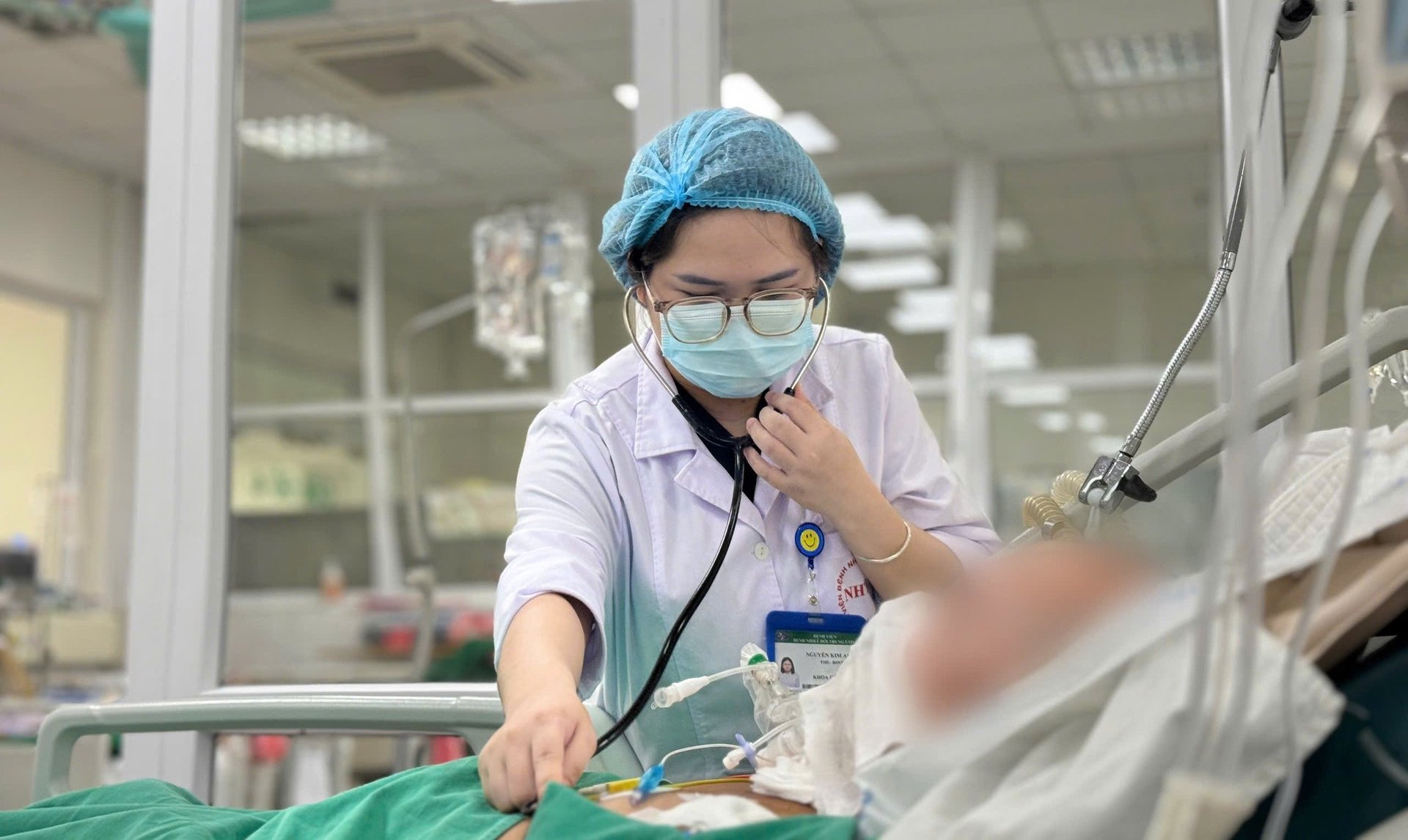 Bác sĩ khuyến cáo, trong sinh hoạt, lao động hằng ngày, người dân không nên chủ quan với những vết thương tưởng chừng nhỏ. Bác sĩ khuyến cáo, trong sinh hoạt, lao động hằng ngày, người dân không nên chủ quan với những vết thương tưởng chừng nhỏ.