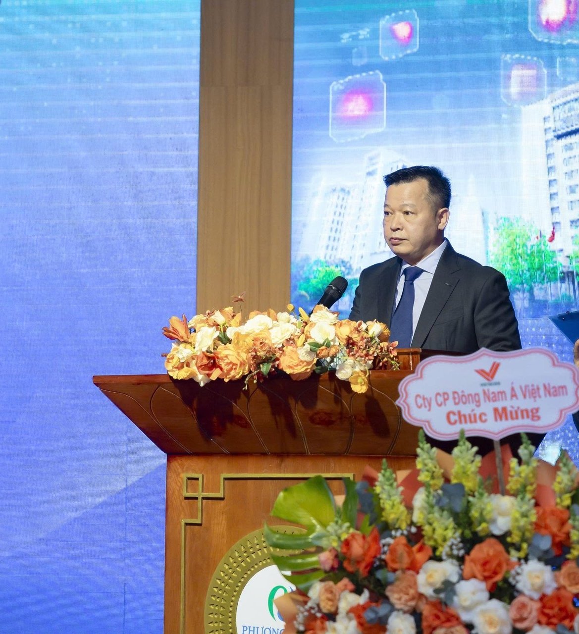 Ông Nguyễn Thanh Việt, Chủ tịch HĐTV Công ty TNHH Tổ hợp Y tế Phương Đông, phát biểu khai mạc tại sự kiện công bố hệ thống cắt lớp lượng tử NAEOTOM Alpha. Ảnh: BV Phương Đông. Ông Nguyễn Thanh Việt, Chủ tịch HĐTV Công ty TNHH Tổ hợp Y tế Phương Đông, phát biểu khai mạc tại sự kiện công bố hệ thống cắt lớp lượng tử NAEOTOM Alpha. Ảnh: BV Phương Đông.
