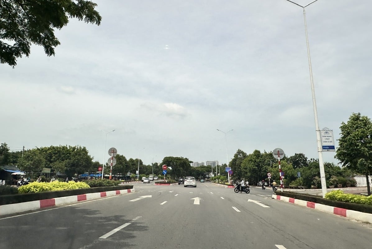 UBND TP.HCM yêu cầu UBND cấp xã khẩn trương thành lập Ban An toàn giao thông cấp xã. Ảnh: Thục Vy. UBND TP.HCM yêu cầu UBND cấp xã khẩn trương thành lập Ban An toàn giao thông cấp xã. Ảnh: Thục Vy.