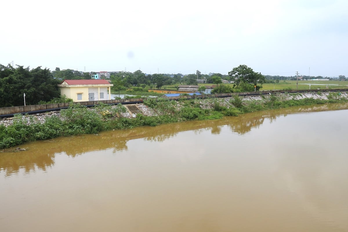 Những xã Xuân Mai, Trần Phú, Hòa Phú và Quảng Bị - nơi cửa ngõ tây nam Thủ đô là vùng phân lũ, hàng năm phải đối mặt với lũ rừng ngang. Ảnh: Phạm Hiếu.