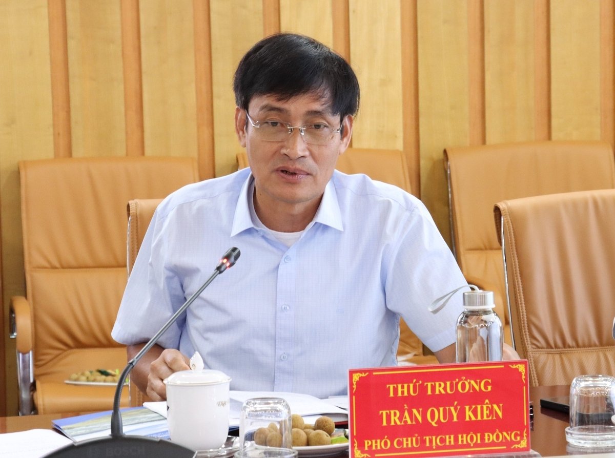 Thứ trưởng Bộ Nông nghiệp và Môi trường Trần Quý Kiên chủ trì cuộc họp của Hội đồng. Ảnh: Mai Đan. Thứ trưởng Bộ Nông nghiệp và Môi trường Trần Quý Kiên chủ trì cuộc họp của Hội đồng. Ảnh: Mai Đan.