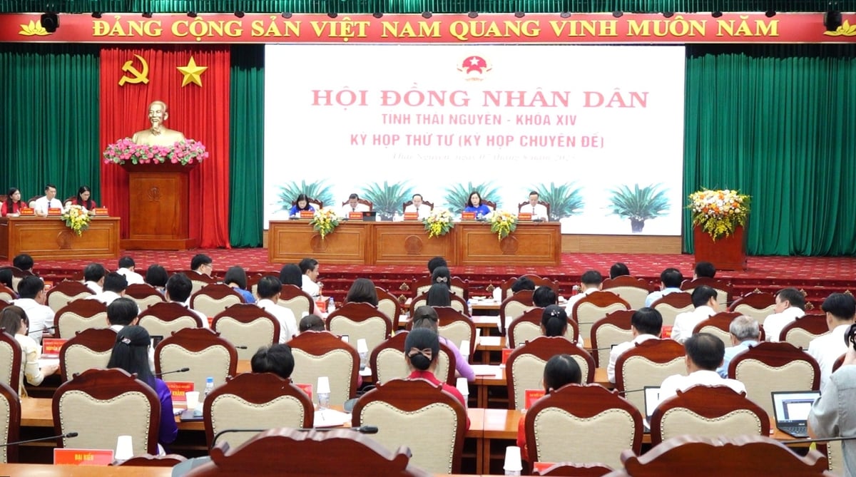 HĐND tỉnh Thái Nguyên khóa XIV tổ chức Kỳ họp thứ 4 vào sáng 7/8. Ảnh: Quang Linh. HĐND tỉnh Thái Nguyên khóa XIV tổ chức Kỳ họp thứ 4 vào sáng 7/8. Ảnh: Quang Linh.