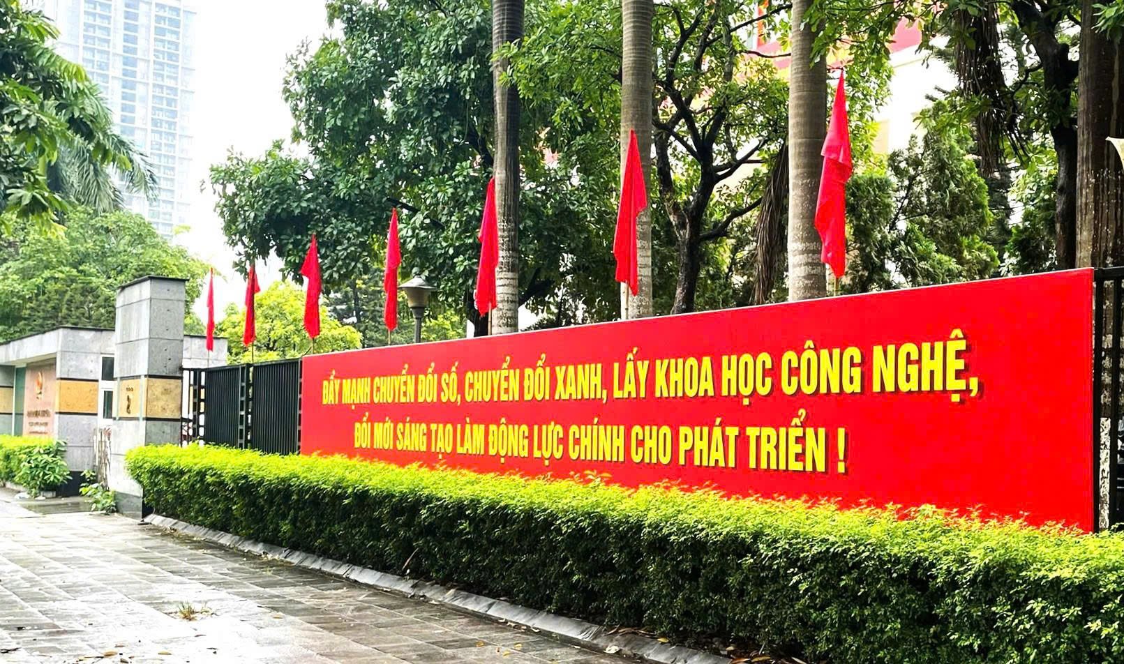 Ngành Nông nghiệp và Môi trường đẩy mạnh chuyển đổi số, chuyển đổi xanh, lấy khoa học công nghệ, đổi mới sáng tạo làm động lực chính cho phát triển. Ảnh: Hải Yến.