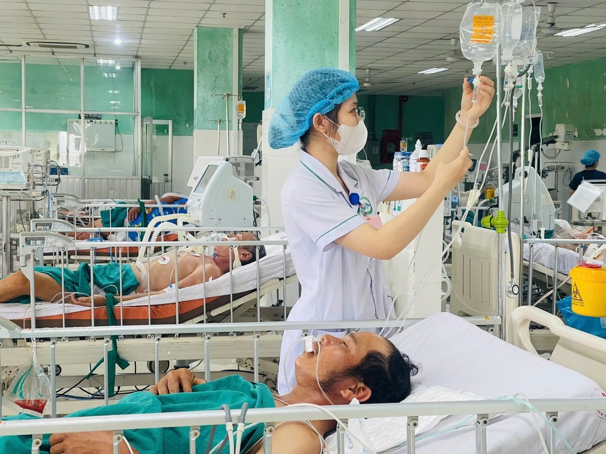 Các bệnh nhân đang được điều trị tại BVĐK Quảng Ngãi 2. Ảnh: BV.