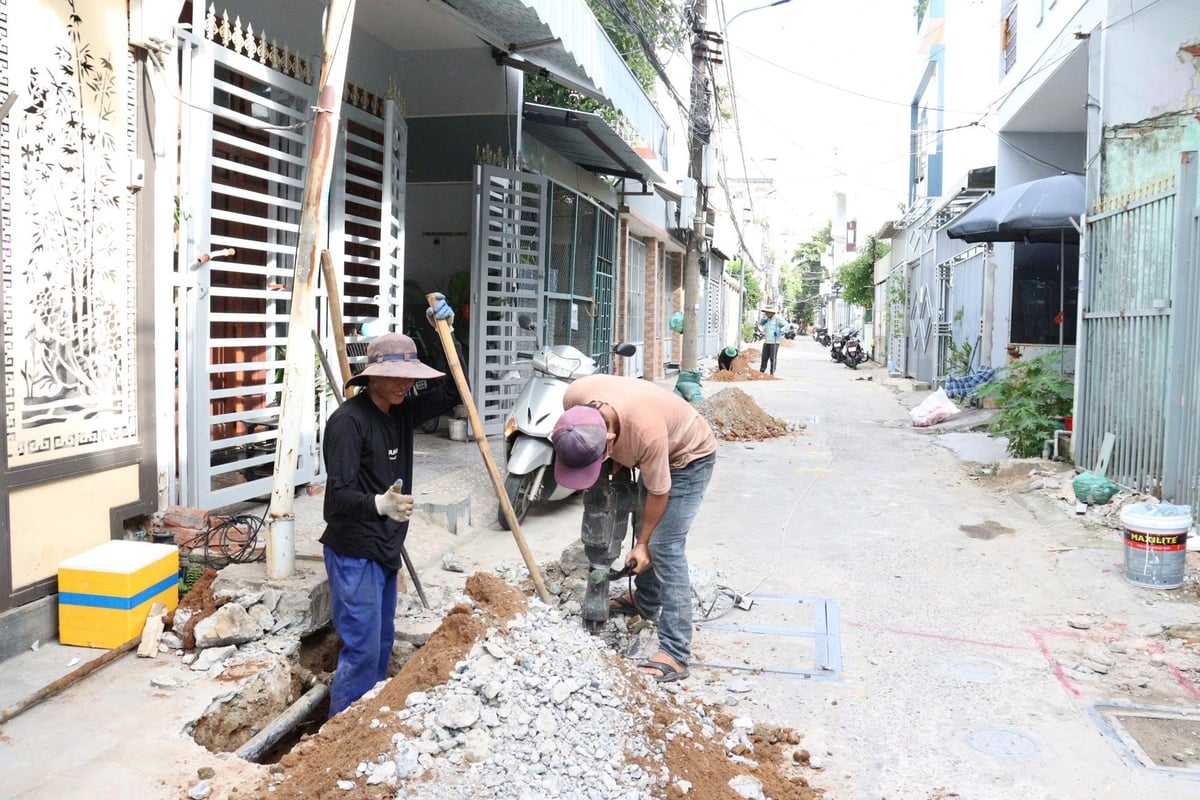 Kiệt 211 Nguyễn Văn Thoại đang được mở rộng. Ảnh: Lan Anh.