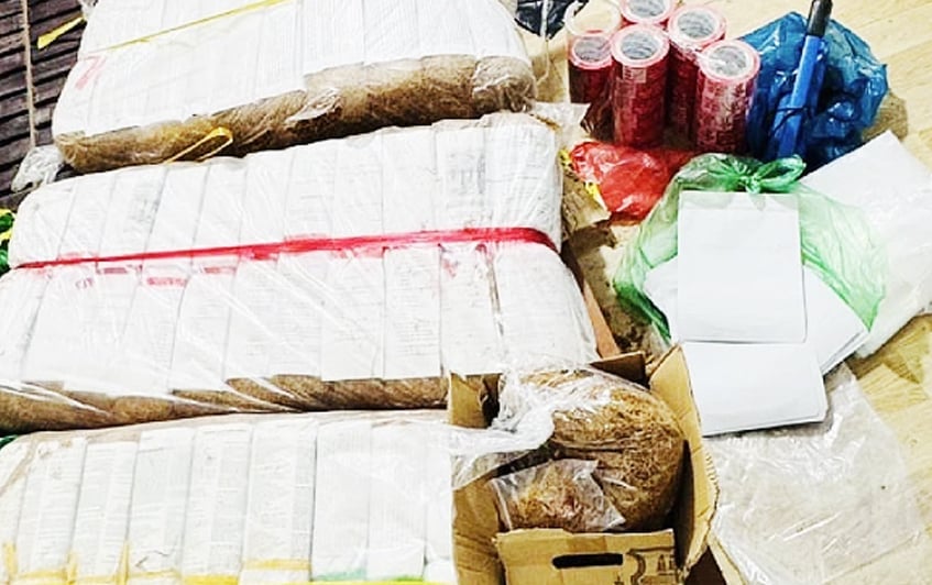 Công an TP Đà Nẵng thu giữ hơn 100 kg ‘cỏ Mỹ’ cùng nhiều tang vật. Ảnh: Công an TP Đà Nẵng. Công an TP Đà Nẵng thu giữ hơn 100 kg ‘cỏ Mỹ’ cùng nhiều tang vật. Ảnh: Công an TP Đà Nẵng.