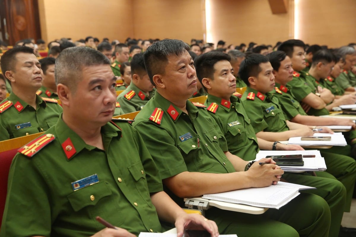 Điện diện Công an các xã, phường và các Phòng nghiệp vụ tham dự Hội nghị. Ảnh: Công an TP Hà Nội. Điện diện Công an các xã, phường và các Phòng nghiệp vụ tham dự Hội nghị. Ảnh: Công an TP Hà Nội.