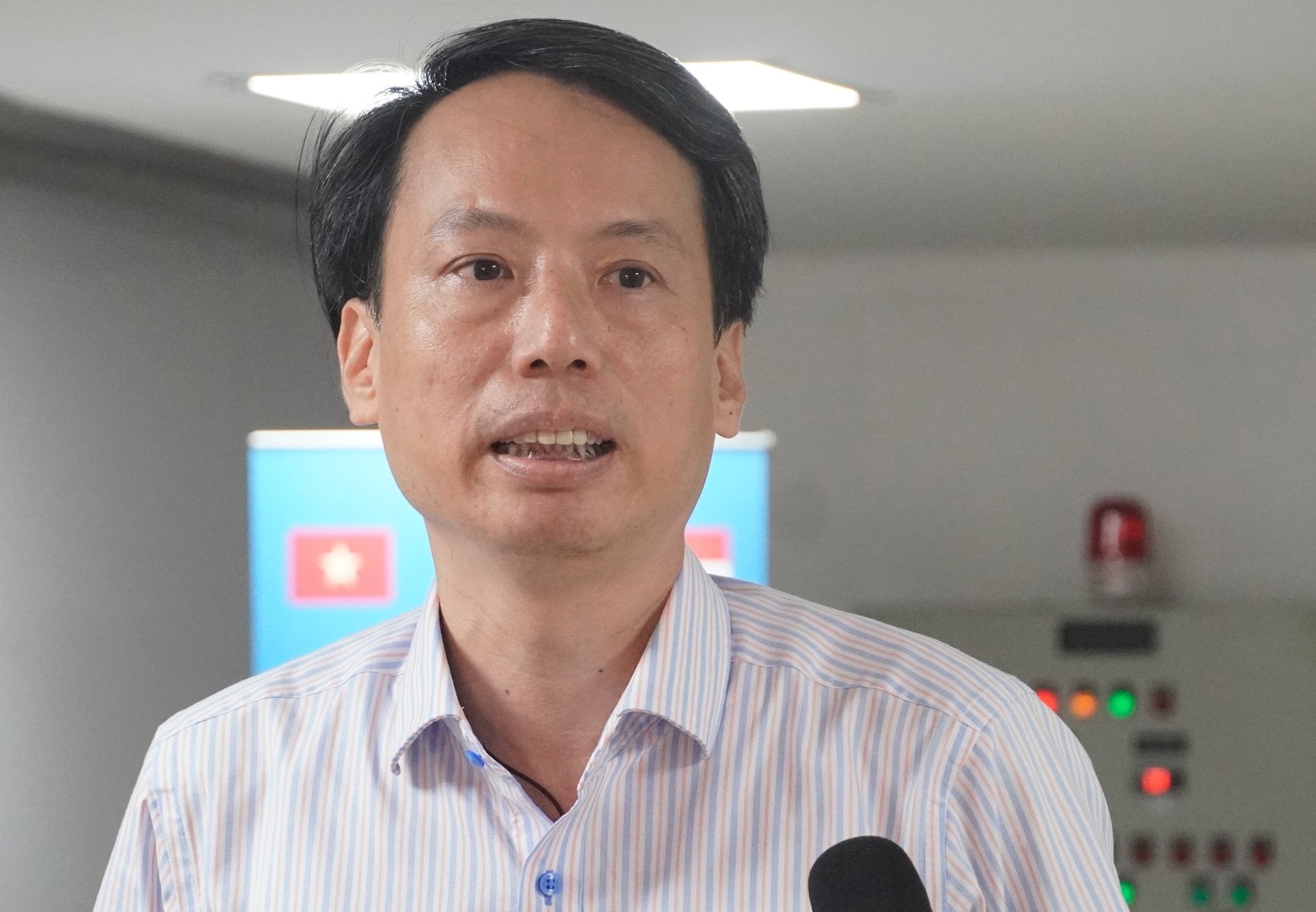 Ông Lê Toàn Thắng, Trưởng phòng Quản lý Thuốc thú y, Cục Chăn nuôi và Thú y (Bộ Nông nghiệp và Môi trường) cho biết, dịch tả lợn Châu Phi đang có chiều hướng gia tăng, chủ yếu là tái phát các ổ dịch cũ, phát sinh ở loại hình chăn nuôi quy mô nhỏ. Ảnh: Hồng Thắm. Ông Lê Toàn Thắng, Trưởng phòng Quản lý Thuốc thú y, Cục Chăn nuôi và Thú y (Bộ Nông nghiệp và Môi trường) cho biết, dịch tả lợn Châu Phi đang có chiều hướng gia tăng, chủ yếu là tái phát các ổ dịch cũ, phát sinh ở loại hình chăn nuôi quy mô nhỏ. Ảnh: Hồng Thắm.
