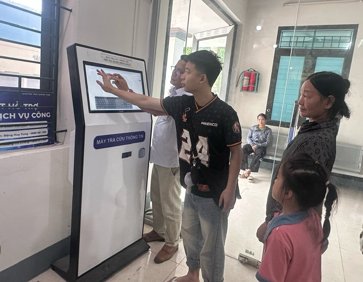 Công nghệ số cũng được tích hợp đầy đủ tại Trung tâm phục vụ hành chính công xã Bảo Hà, Lào Cai. Ảnh: Bích Hợp. Công nghệ số cũng được tích hợp đầy đủ tại Trung tâm phục vụ hành chính công xã Bảo Hà, Lào Cai. Ảnh: Bích Hợp.