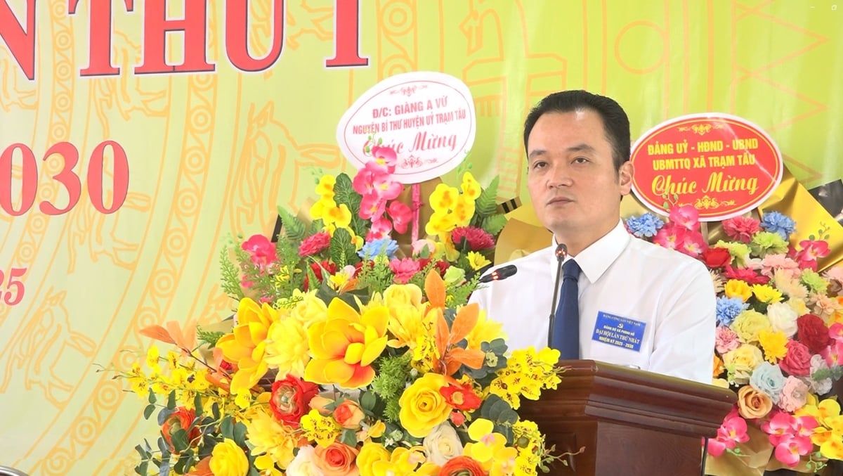 Đồng chí Giàng Quốc Hưng, Ủy viên Ban Thường vụ Tỉnh ủy, Trưởng Ban Nội chính Tỉnh ủy Lào Cai phát biểu chỉ đạo Đại hội. Ảnh: Trung Quân. Đồng chí Giàng Quốc Hưng, Ủy viên Ban Thường vụ Tỉnh ủy, Trưởng Ban Nội chính Tỉnh ủy Lào Cai phát biểu chỉ đạo Đại hội. Ảnh: Trung Quân.