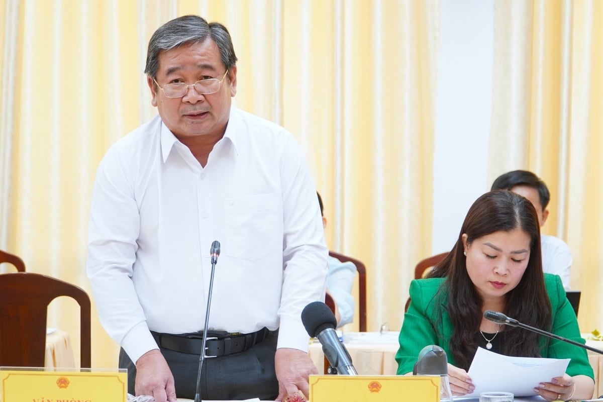 Ông Ngô Thái Chân, Giám đốc Sở Nông nghiệp và Môi trường TP. Cần Thơ thông tin về phương án cân đối năng lực xử lý rác thải của các nhà máy hiện có. Ảnh: Kim Anh. Ông Ngô Thái Chân, Giám đốc Sở Nông nghiệp và Môi trường TP. Cần Thơ thông tin về phương án cân đối năng lực xử lý rác thải của các nhà máy hiện có. Ảnh: Kim Anh.