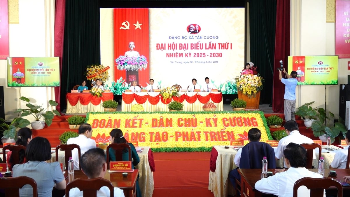 Đại hội Đại biểu Đảng bộ xã Tân Cương lần thứ I, nhiệm kỳ 2025-2030. Ảnh: Quang Linh. Đại hội Đại biểu Đảng bộ xã Tân Cương lần thứ I, nhiệm kỳ 2025-2030. Ảnh: Quang Linh.