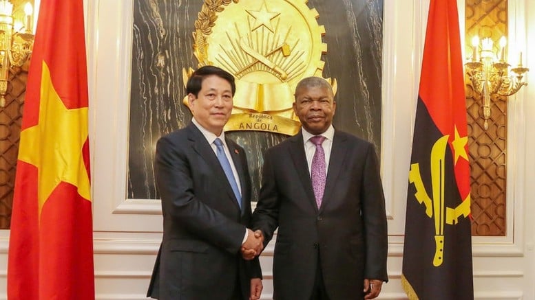 Chủ tịch nước Lương Cường và Tổng thống Angola João Manuel Gonçalves Lourenço. Ảnh: VGP. Chủ tịch nước Lương Cường và Tổng thống Angola João Manuel Gonçalves Lourenço. Ảnh: VGP.