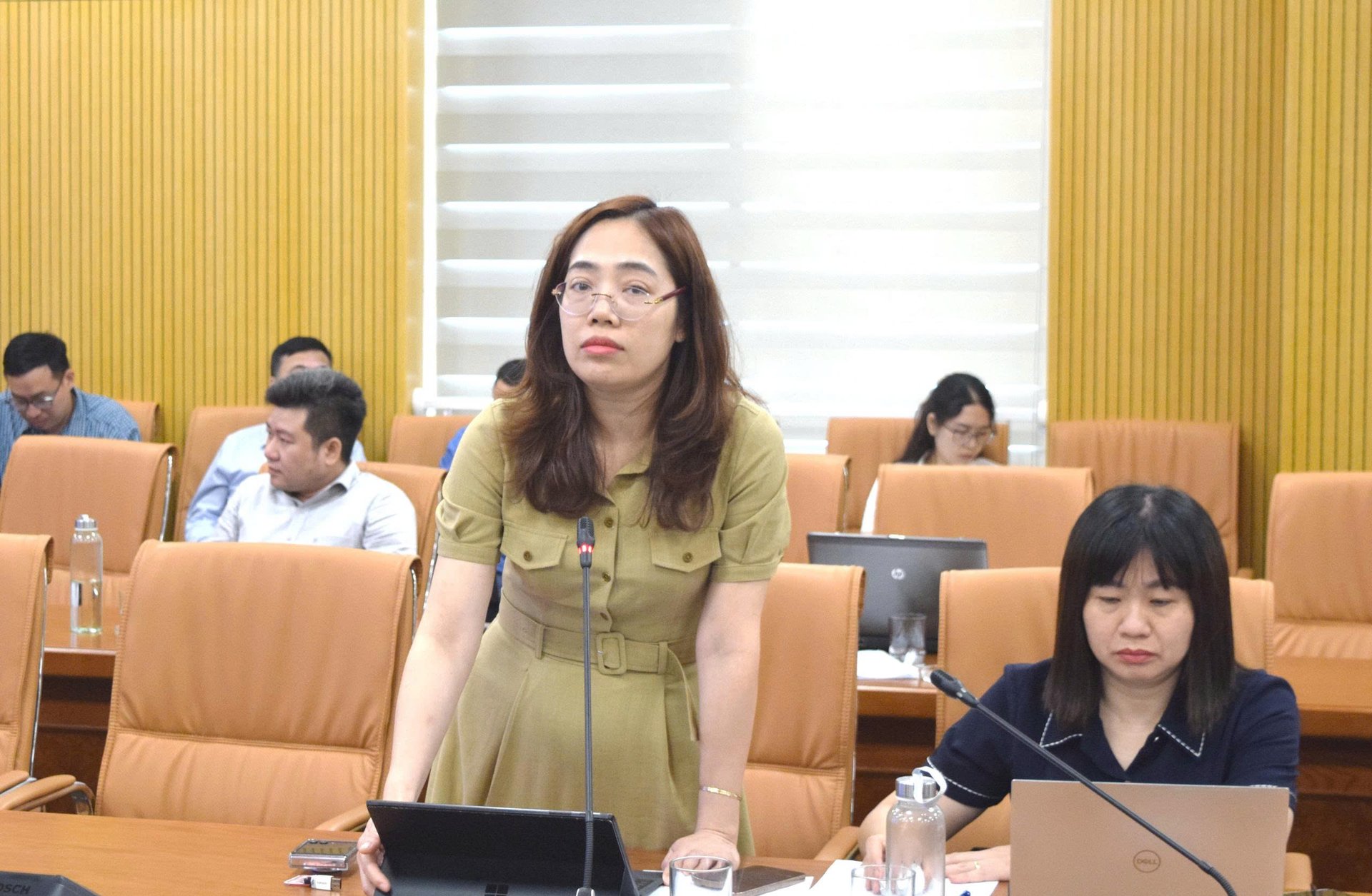 Bà Nguyễn Thị Minh Phương cho biết, bảng giá đất của các địa phương sau khi sáp nhập được giữ nguyên nếu vị trí không đổi sau sắp xếp đơn vị hành chính. Ảnh: Trường Giang. Bà Nguyễn Thị Minh Phương cho biết, bảng giá đất của các địa phương sau khi sáp nhập được giữ nguyên nếu vị trí không đổi sau sắp xếp đơn vị hành chính. Ảnh: Trường Giang.