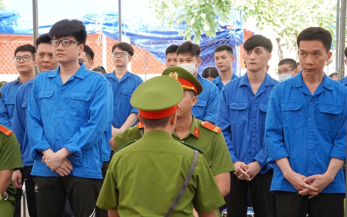 Các bị cáo tại phiên tòa xét xử phúc thẩm. Ảnh: CTV. Các bị cáo tại phiên tòa xét xử phúc thẩm. Ảnh: CTV.