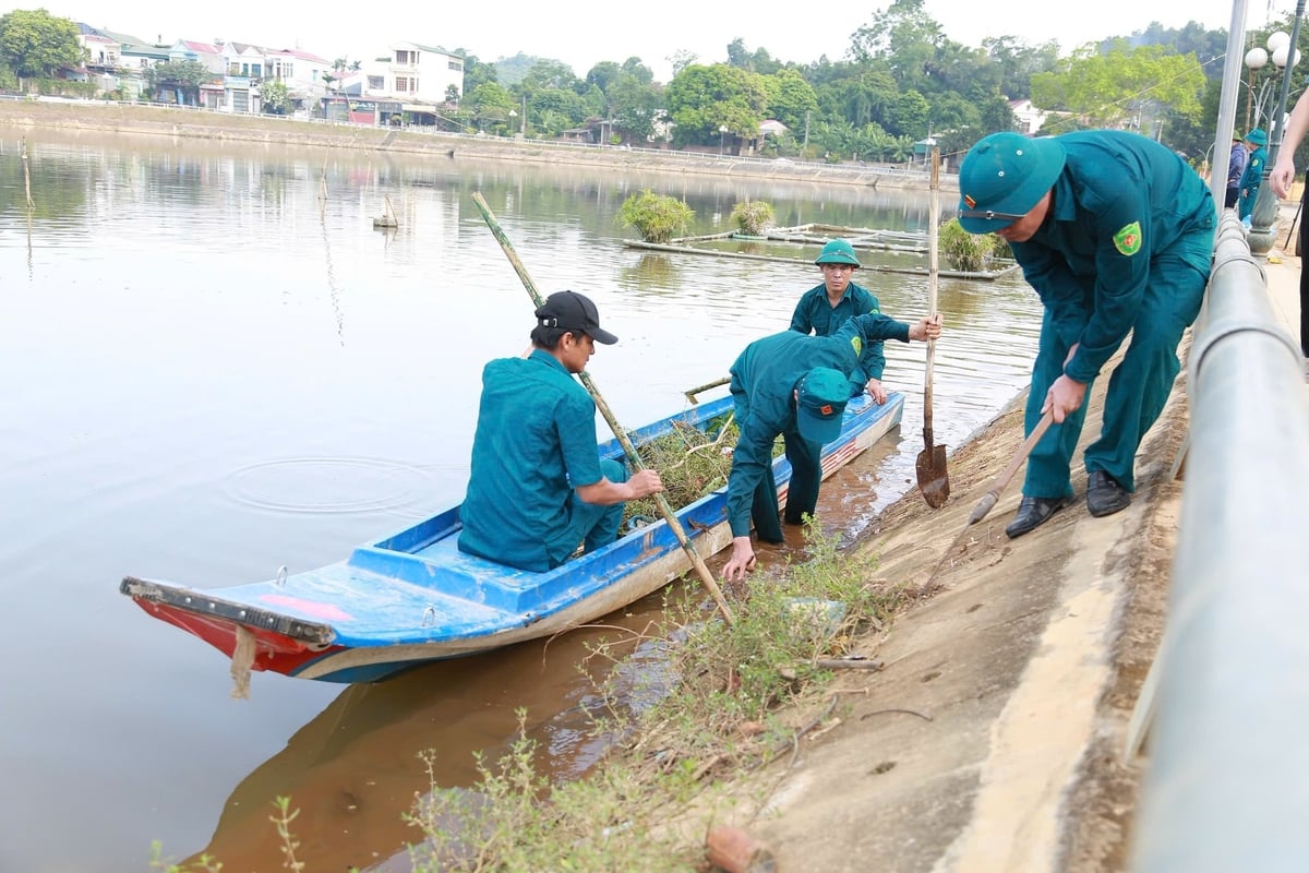 Mỗi con đường, mỗi khóm hoa đều được dọn sạch sẽ, chăm sóc cẩn thận tạo tạo cảnh quan xanh, sạch. Ảnh: Thanh Ngà. Mỗi con đường, mỗi khóm hoa đều được dọn sạch sẽ, chăm sóc cẩn thận tạo tạo cảnh quan xanh, sạch. Ảnh: Thanh Ngà.