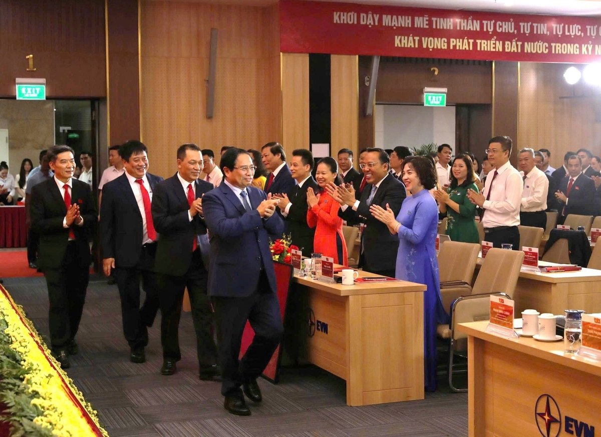 Thủ tướng Chính phủ Phạm Minh Chính tới dự Đại hội đại biểu Đảng bộ EVN lần thứ IV, nhiệm kỳ 2025-2030. Ảnh: EVN.