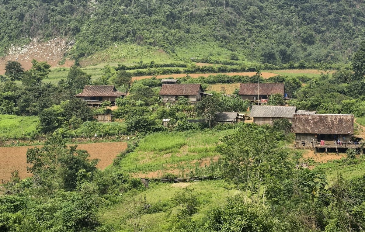 Một góc xóm Lân Nóng - nơi gần như không phát thải. Ảnh: Hoàng Nghĩa. Một góc xóm Lân Nóng - nơi gần như không phát thải. Ảnh: Hoàng Nghĩa.