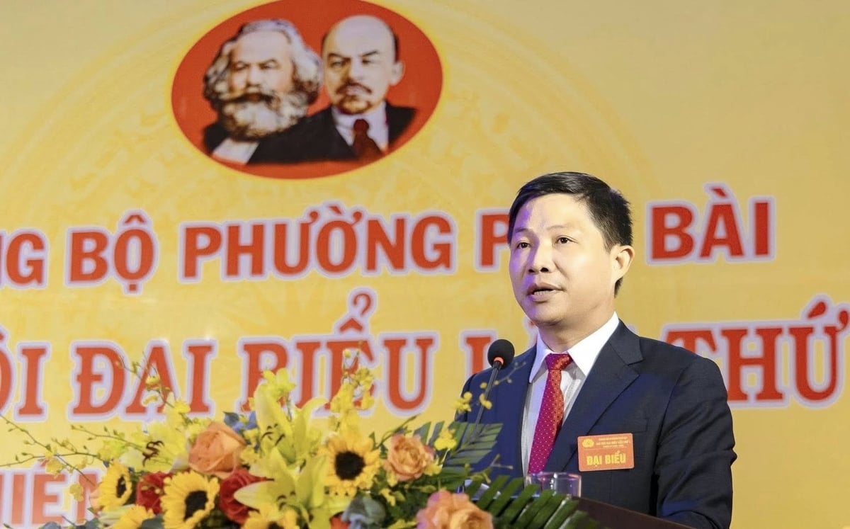 Ông Lê Văn Cường được chỉ định giữ chức Bí thư Đảng ủy phường Phú Bài, nhiệm kỳ 2025-2030. Ảnh: Văn Dinh. Ông Lê Văn Cường được chỉ định giữ chức Bí thư Đảng ủy phường Phú Bài, nhiệm kỳ 2025-2030. Ảnh: Văn Dinh.