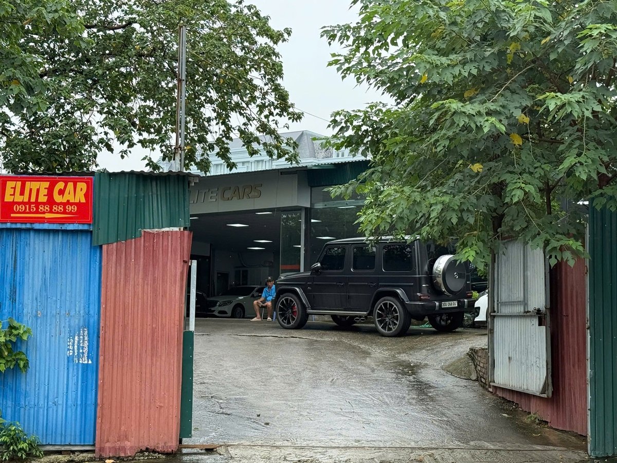 Hàng nghìn m2 tại ô đất D34 được xây dựng làm nơi kinh doanh tô tô. Ảnh: Cao Sơn. Hàng nghìn m2 tại ô đất D34 được xây dựng làm nơi kinh doanh tô tô. Ảnh: Cao Sơn.