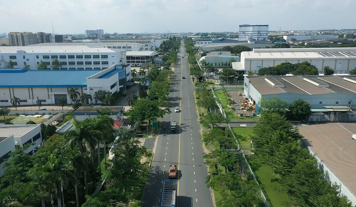 Tính đến nay, các KCN, KCX TP.HCM (mới) có tổng cộng 5.707 dự án đầu tư còn hiệu lực với tổng vốn đầu tư đăng ký là hơn 74 tỷ USD. Ảnh: Tường Tú.