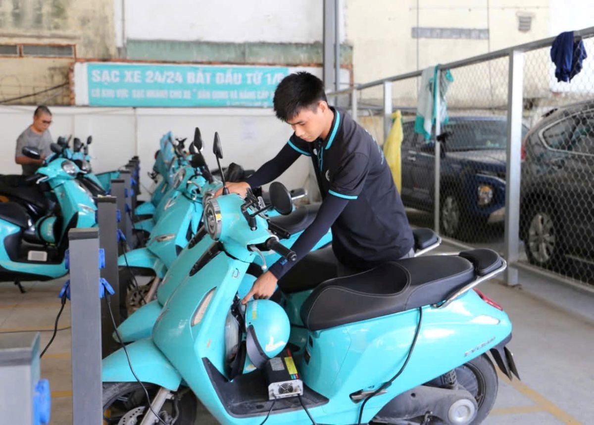 TP.HCM sẽ xây dựng nhiều gói hỗ trợ người dân chuyển đổi từ xe xăng sang xe điện. Ảnh: Thục Vy.