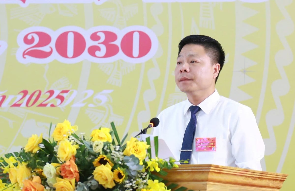 Đồng chí Phạm Trung Kiên - Bí thư Đảng ủy xã Châu Quế phát biểu khai mạc Đại hội. Ảnh: Thanh Ngà.