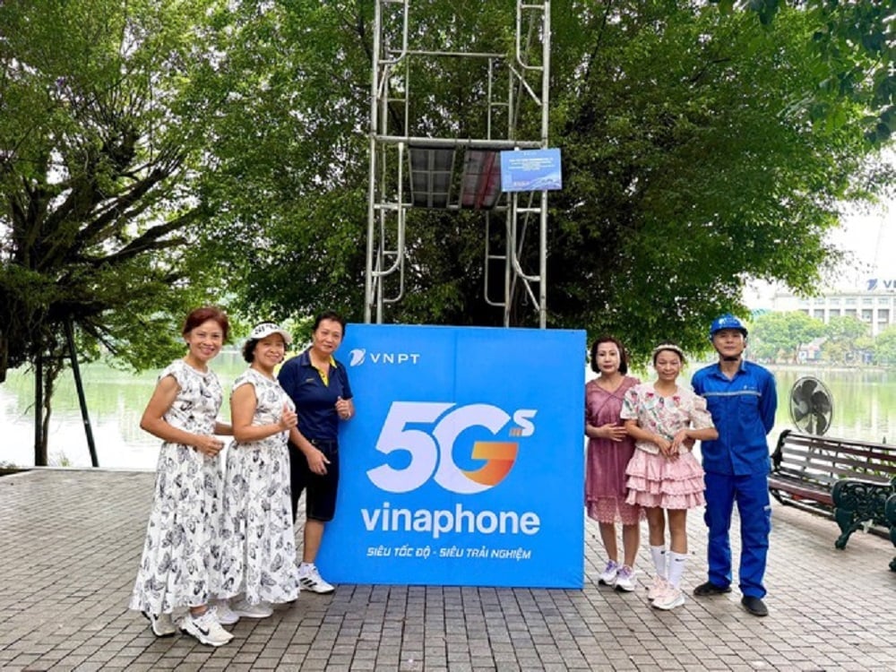 Các nhà mạng đã sẵn sàng mạng lưới phục vụ các hoạt động và sự kiện lớn. Ảnh: Hoàng Điệp. Các nhà mạng đã sẵn sàng mạng lưới phục vụ các hoạt động và sự kiện lớn. Ảnh: Hoàng Điệp.
