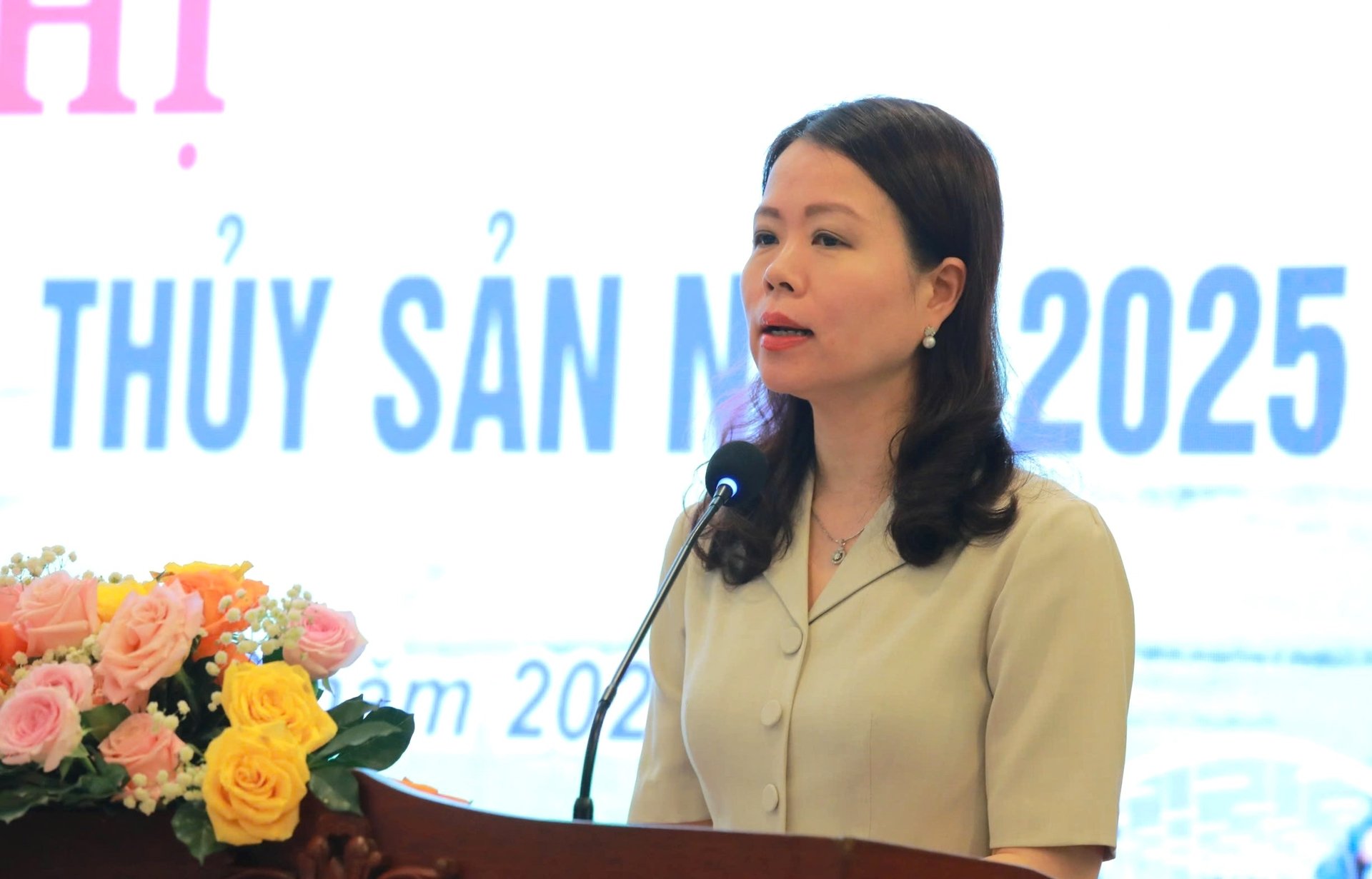 Bà Nguyễn Minh Hằng, Thứ trưởng Bộ Ngoại giao.