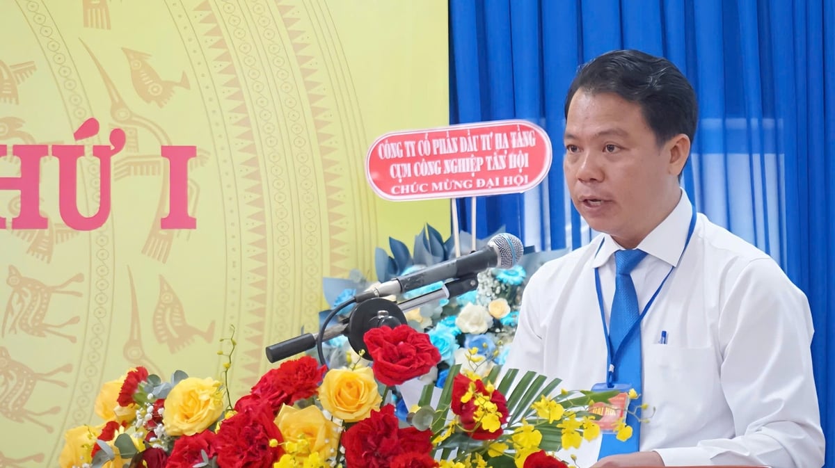 Đồng chí Lê Anh Tâm, Bí thư Đảng ủy xã Tân Hội phát biểu tại Đại hội. Ảnh: Trần Trung.