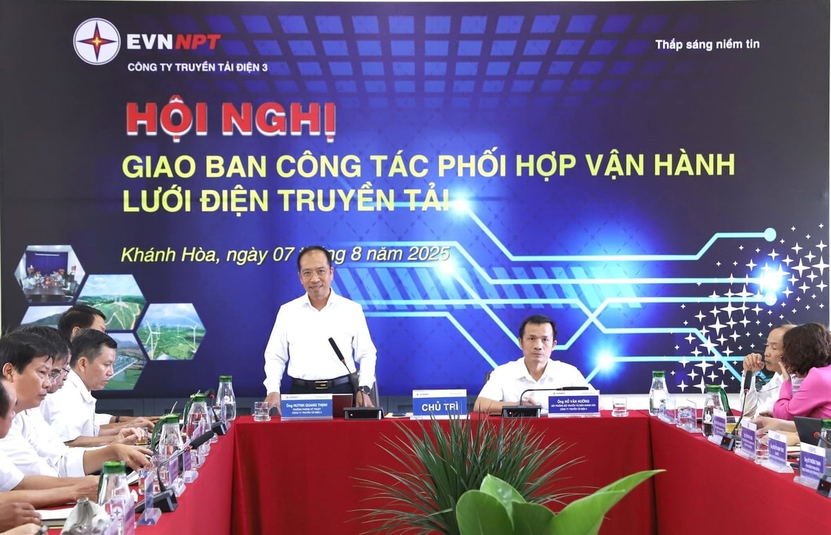 Ông Huỳnh Quang Thịnh - Trưởng phòng Kỹ thuật PTC3, đồng Chủ trì Hội nghị - phát biểu. Ảnh: Công ty Truyền tải điện 3. Ông Huỳnh Quang Thịnh - Trưởng phòng Kỹ thuật PTC3, đồng Chủ trì Hội nghị - phát biểu. Ảnh: Công ty Truyền tải điện 3.