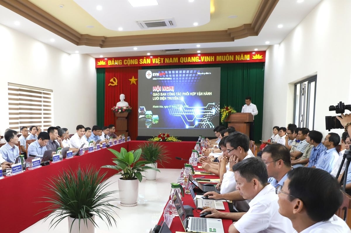 Hội nghị giao ban công tác phối hợp vận hành lưới điện truyền tải trên địa bàn tỉnh Khánh Hòa. Ảnh: Công ty Truyền tải điện 3. Hội nghị giao ban công tác phối hợp vận hành lưới điện truyền tải trên địa bàn tỉnh Khánh Hòa. Ảnh: Công ty Truyền tải điện 3.