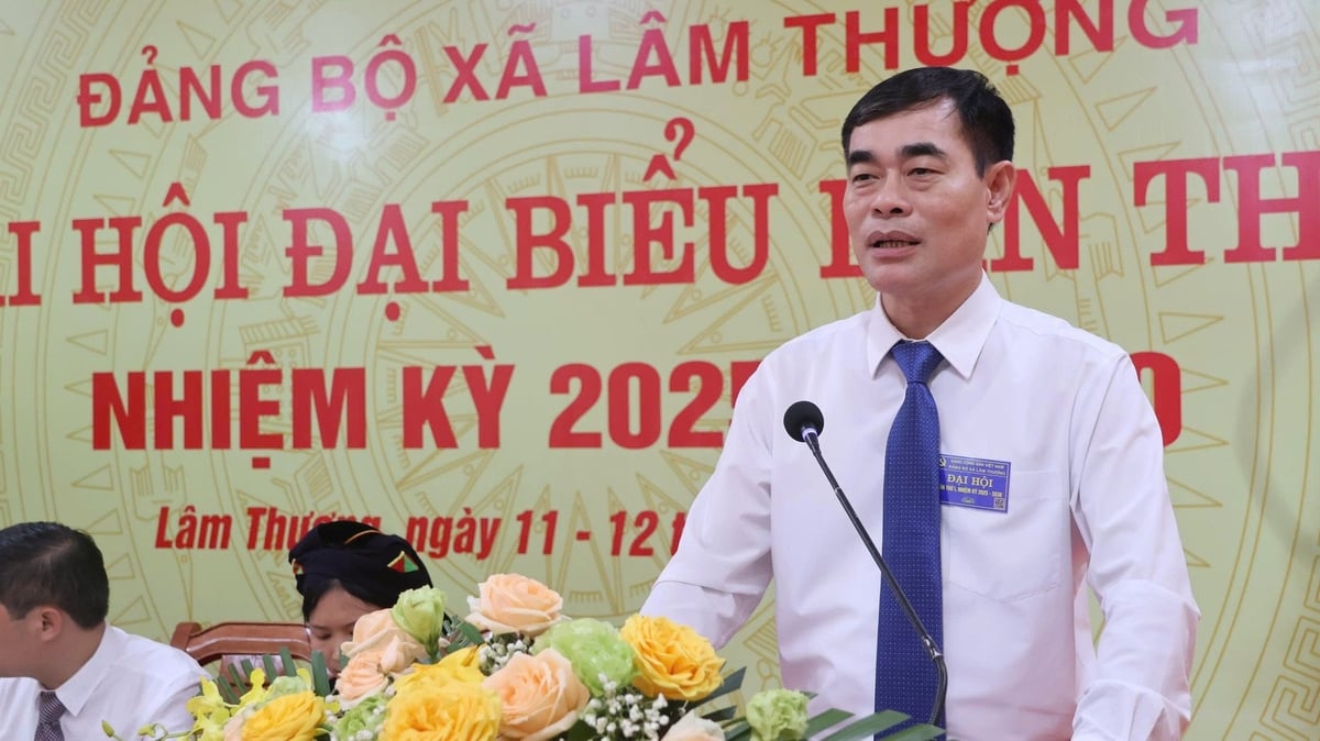 Đồng chí Đỗ Quang Minh - Ủy viên Ban Chấp hành Đảng bộ tỉnh, Phó Trưởng ban Thường trực Ban Tổ chức Tỉnh ủy Lào Cai phát biểu chỉ đạo Đại hội. Ảnh: Duy Khánh.