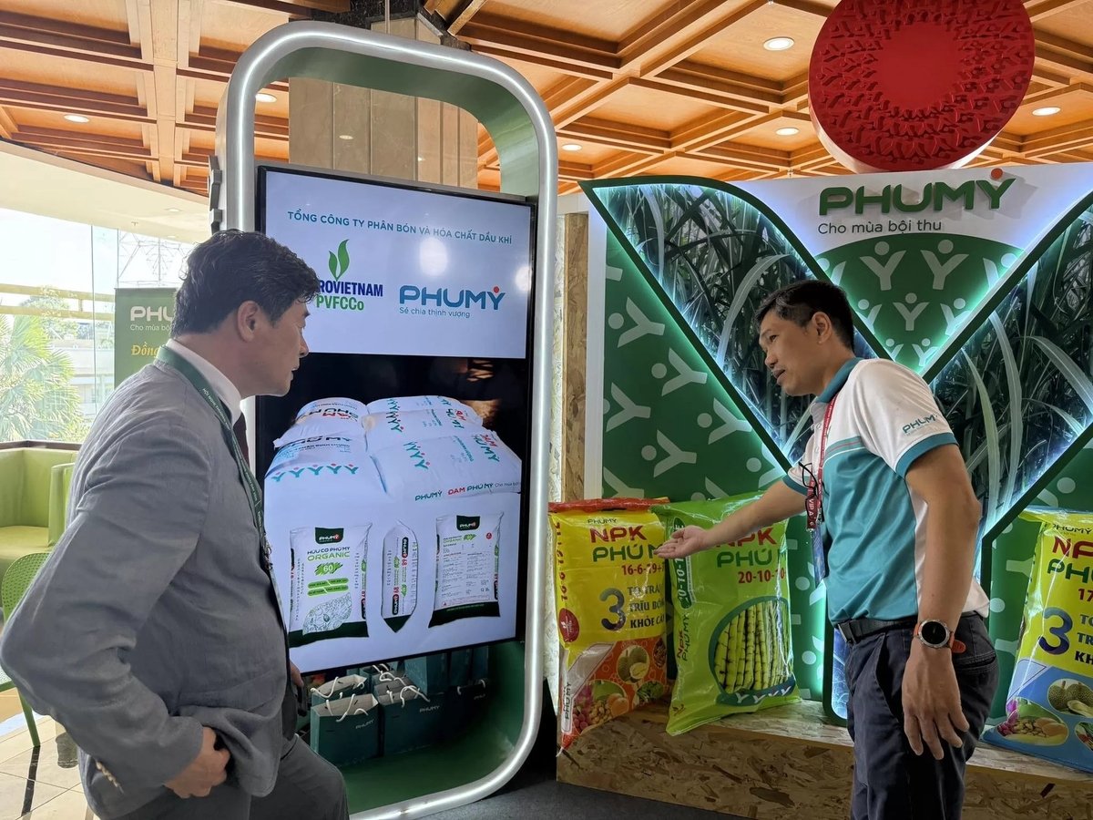Sẩn phẩm của PVFCCo trưng bày tại Agris Agro day 2025. Ảnh: PVFCCo.