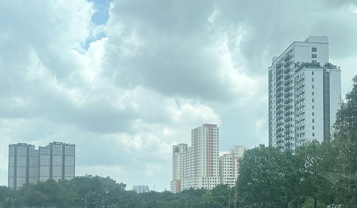 Sau 8 tháng hoạt động, Tổ Công tác 5013 - Sở Nông nghiệp và Môi trường TP.HCM đã gỡ vướng để cấp 'sổ hồng' cho người mua nhà tại 126 dự án với 87.547 căn hộ/ căn nhà/ thửa đất… và hơn 1.247 sản phẩm bất động sản khác. Ảnh: Tường Tú.