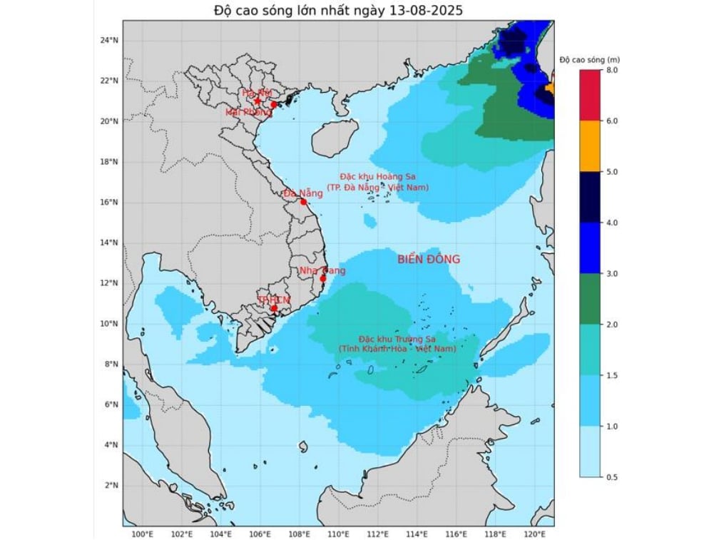 Bản đồ dự báo độ cao sóng ngày 13/8. Vùng biển phía đông bắc khu vực bắc Biển Đông có sóng cao từ 2-5 m do ảnh hưởng của cơn bão phía ngoài khơi Thái Bình Dương. Ảnh: NHCMF.